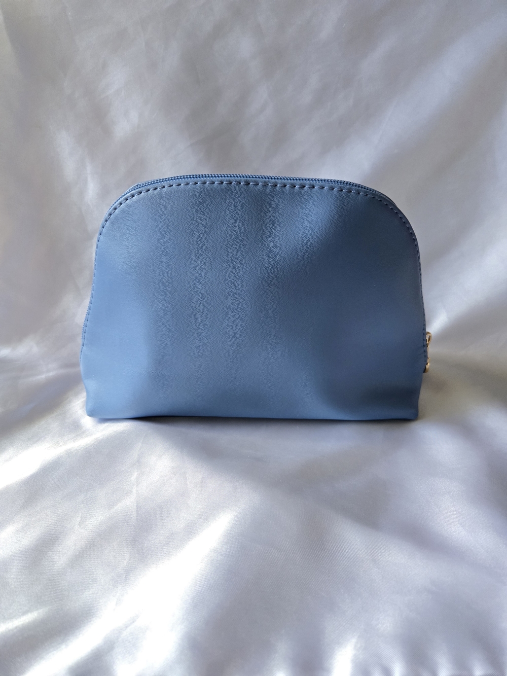 Salvatore Ferragamo Parfumes Cosmetic Pouch with Gold Plaque EUC - Picture 2 of 14